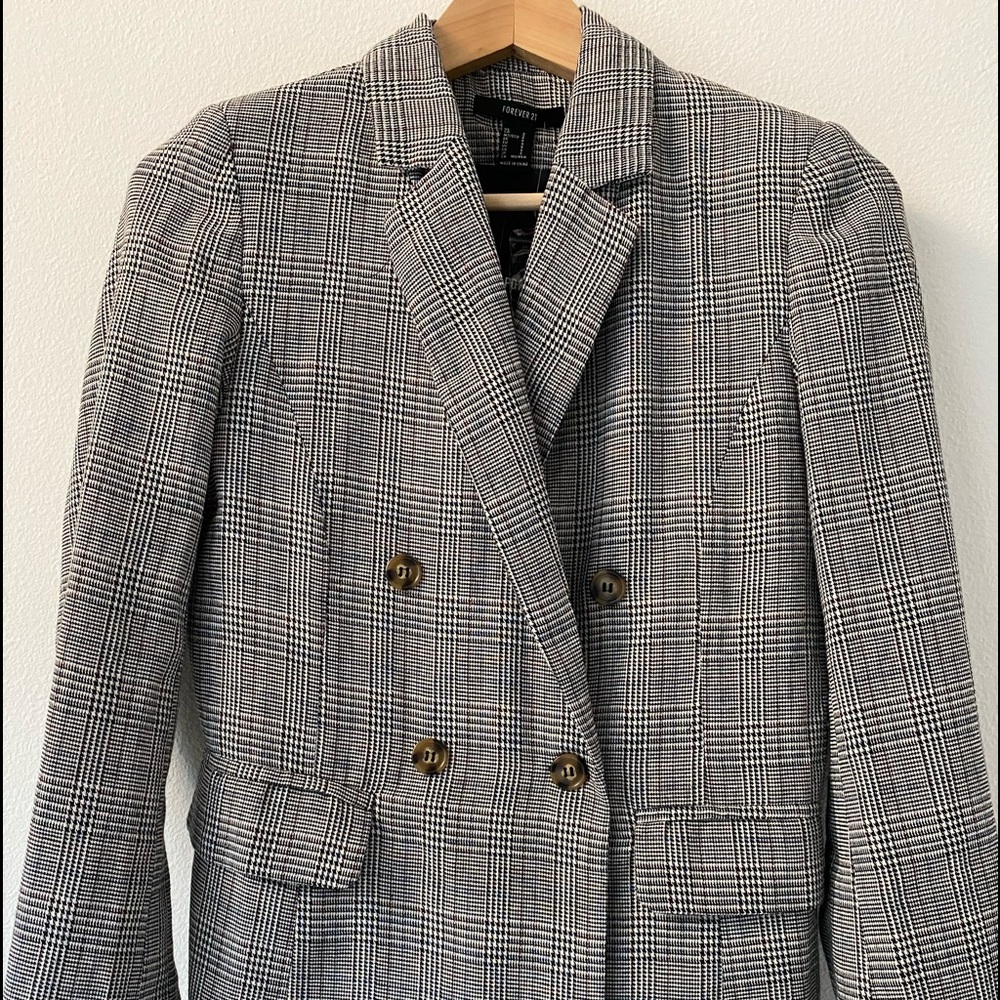 Super cool blazer - mix w jeans or nice pants